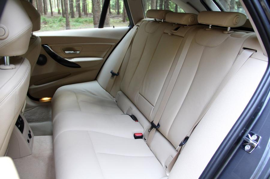  BMW 3-Series Sports Wagon 2014 года  (фото 11 из 48)